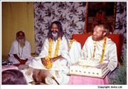 18. Mike Love with Maharishi